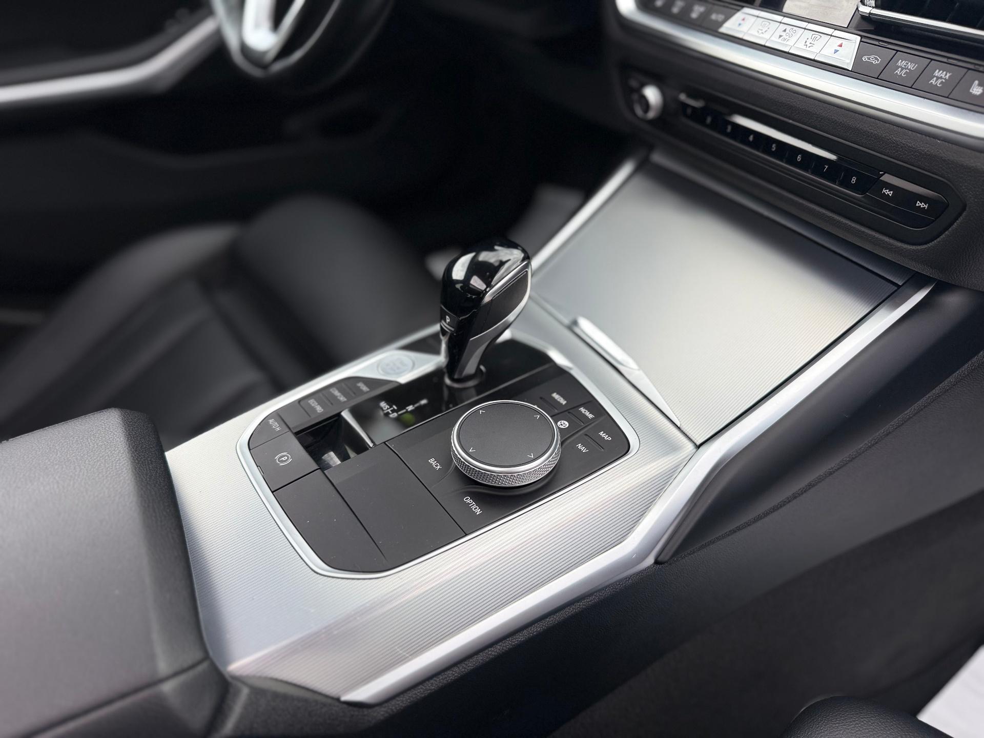 BMW Seria 3 2022 320d xDrive AT Luxury Line - foto 25