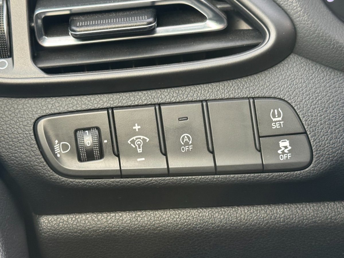 Hyundai i30 2023 1.5 110CP M/T Highway - foto 19