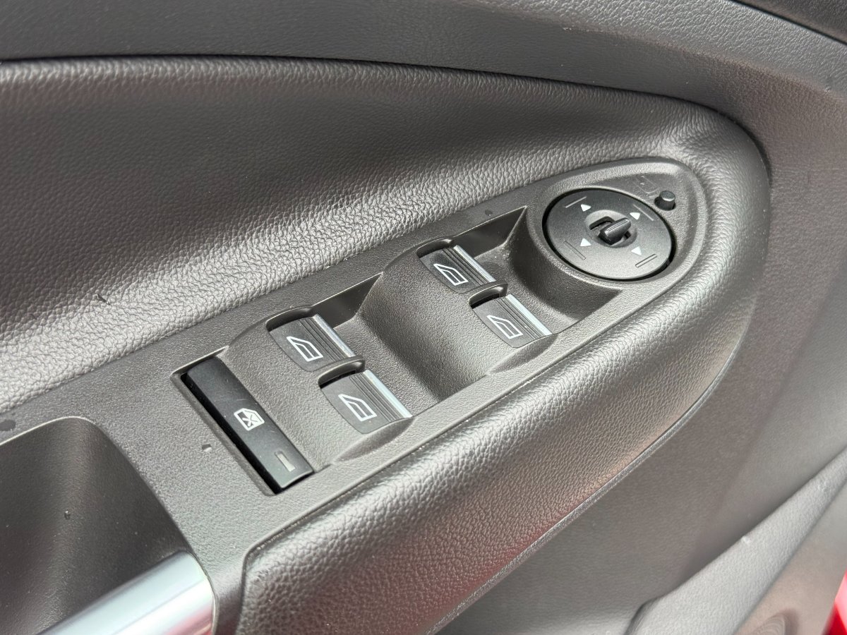 Ford Kuga 2017 - foto 16
