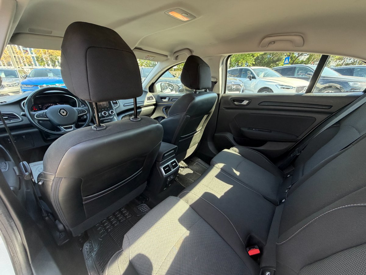 Renault Megane 2023 TCe 140 GPF Zen - foto 13