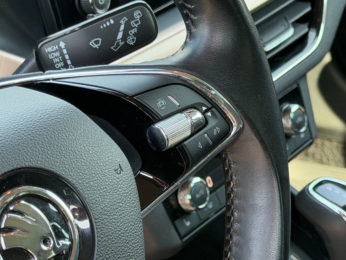 Skoda Kamiq 2023 1.5 TSI DSG Style - foto 11