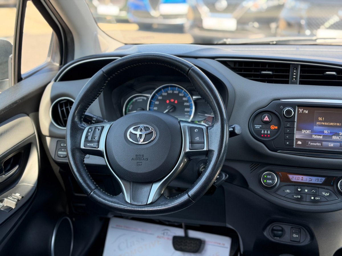 Toyota Yaris 2016 1.5 VVT-i HSD Dynamic - foto 14