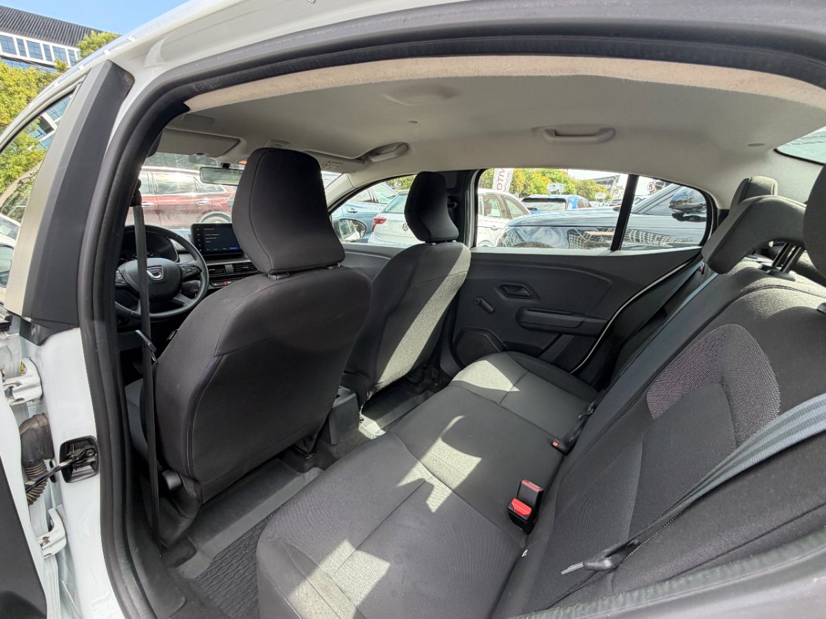 Dacia Logan 2022 TCe 90 MT6 Comfort - foto 25