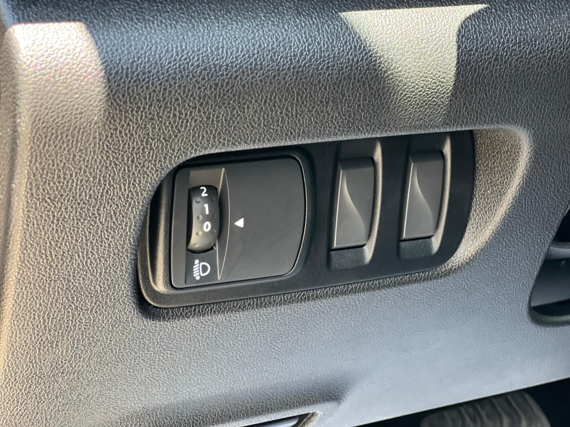 Renault Kadjar 1.2 - AUTOMAT EDC - 130 CP - 2018 - foto 11