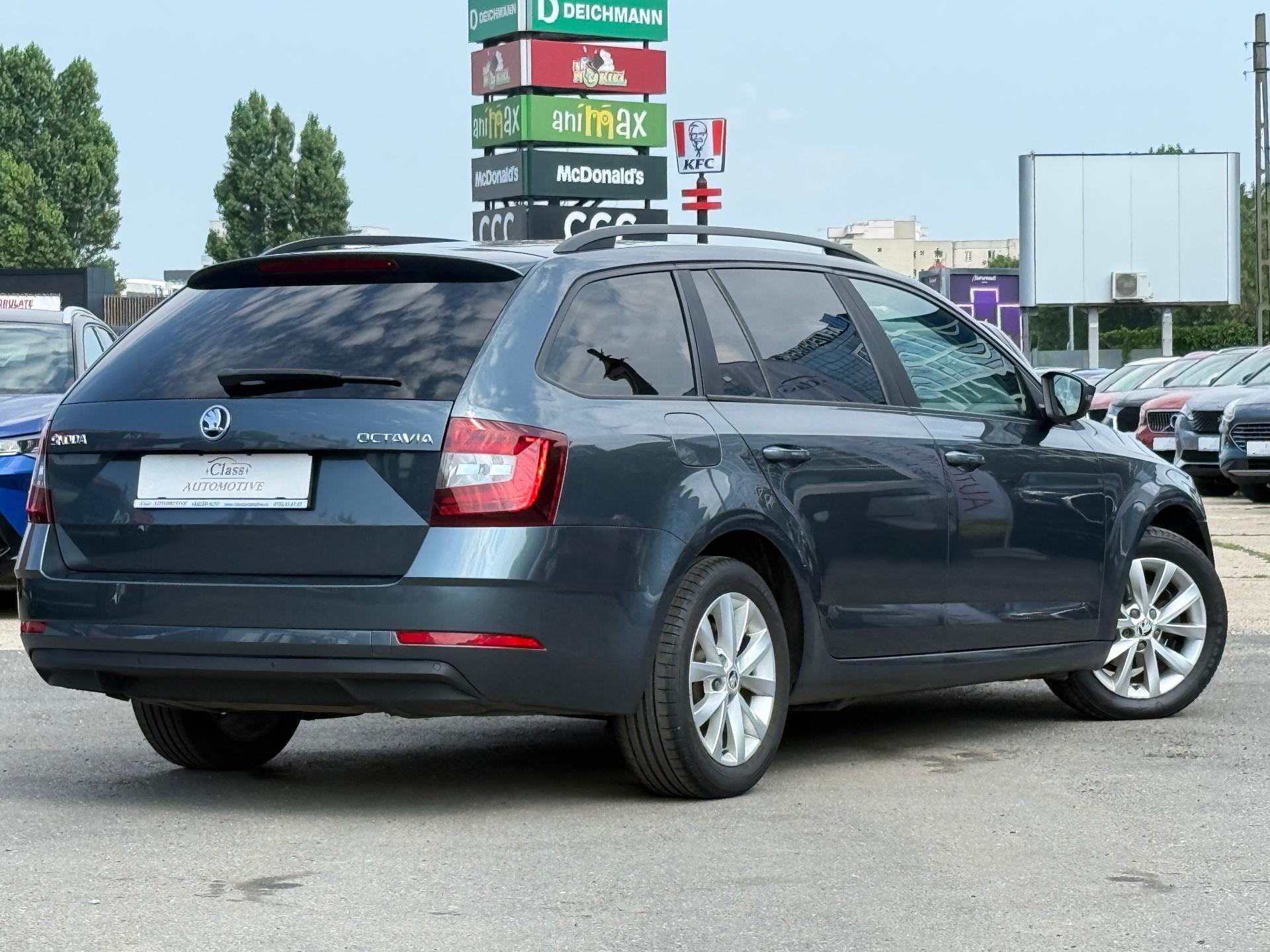 Skoda Octavia Combi Style 1.6 Tdi DSG - foto 25
