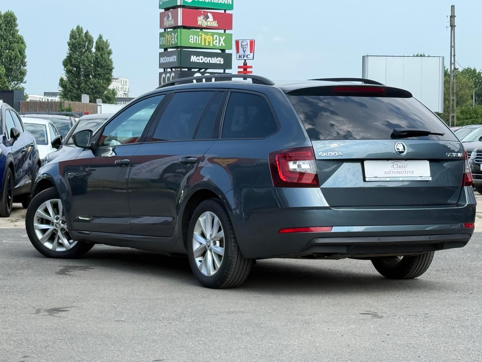 Skoda Octavia Combi Style 1.6 Tdi DSG - foto 26