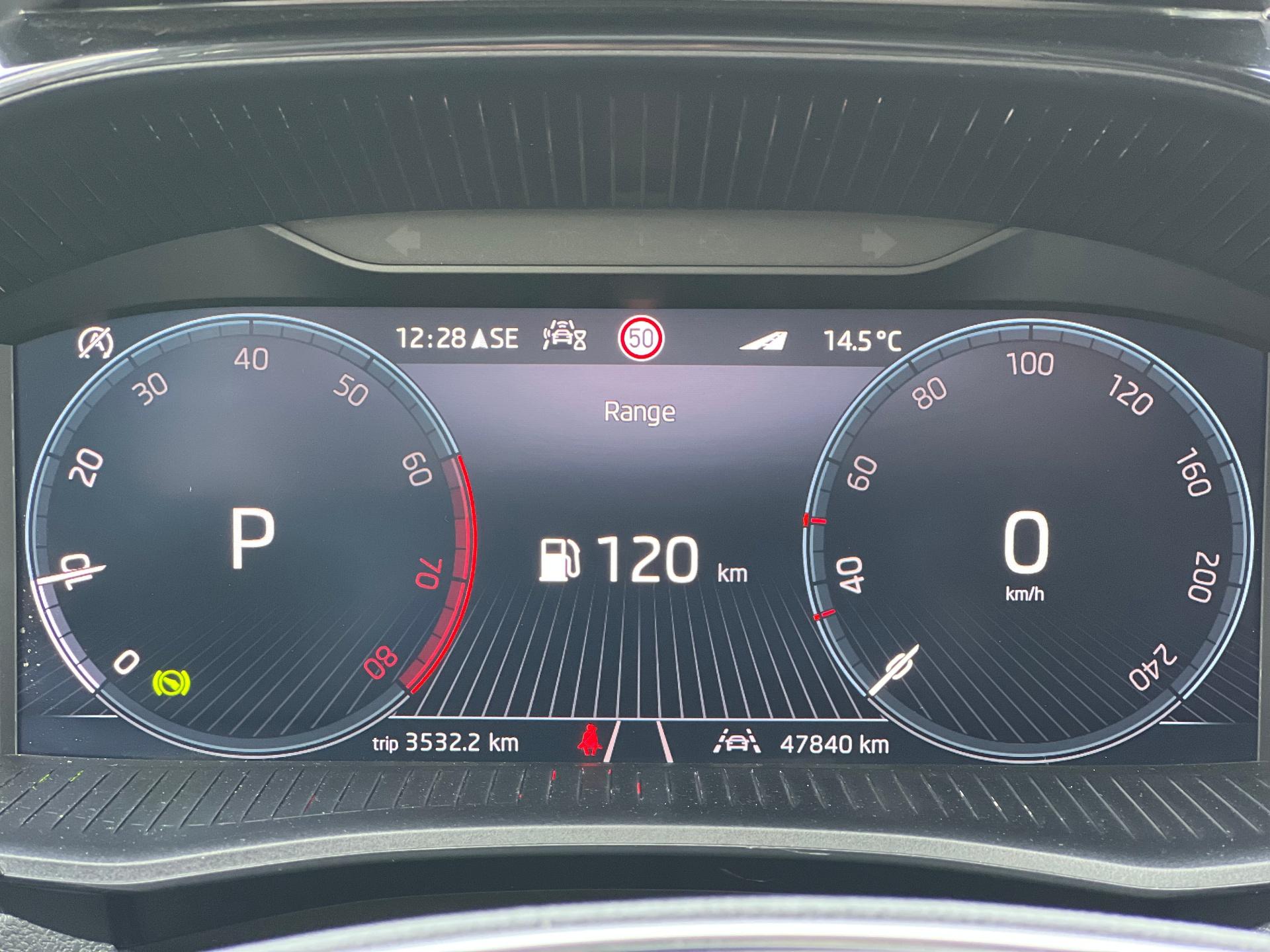 Skoda Fabia - 2024 - DSG - foto 19