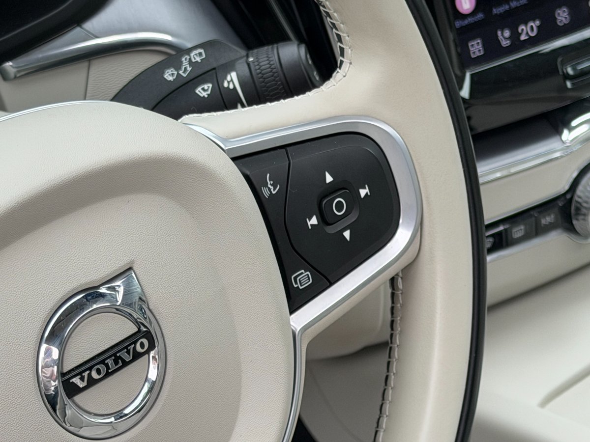 Volvo XC60 2021 - foto 13