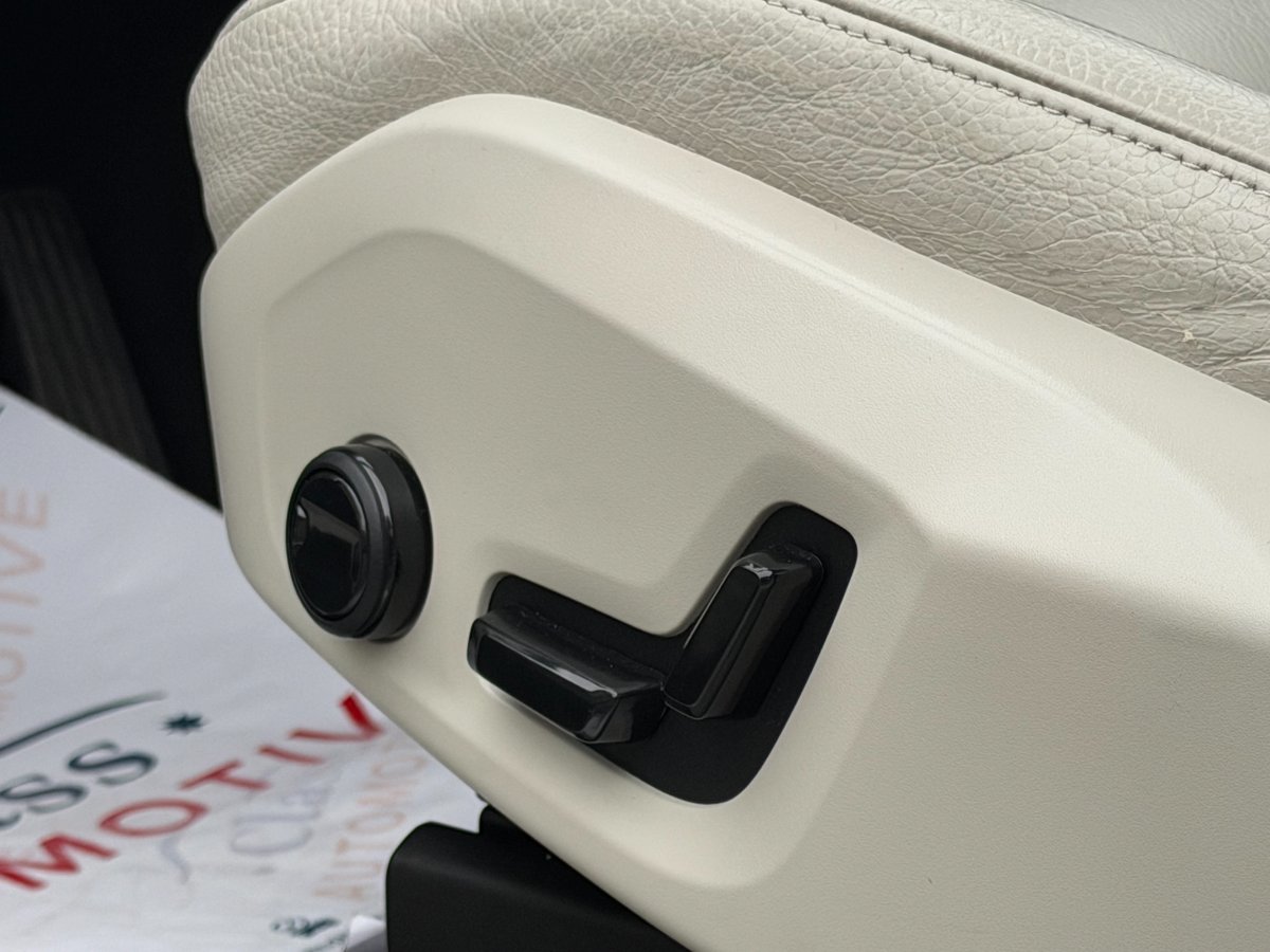 Volvo XC60 2021 - foto 10