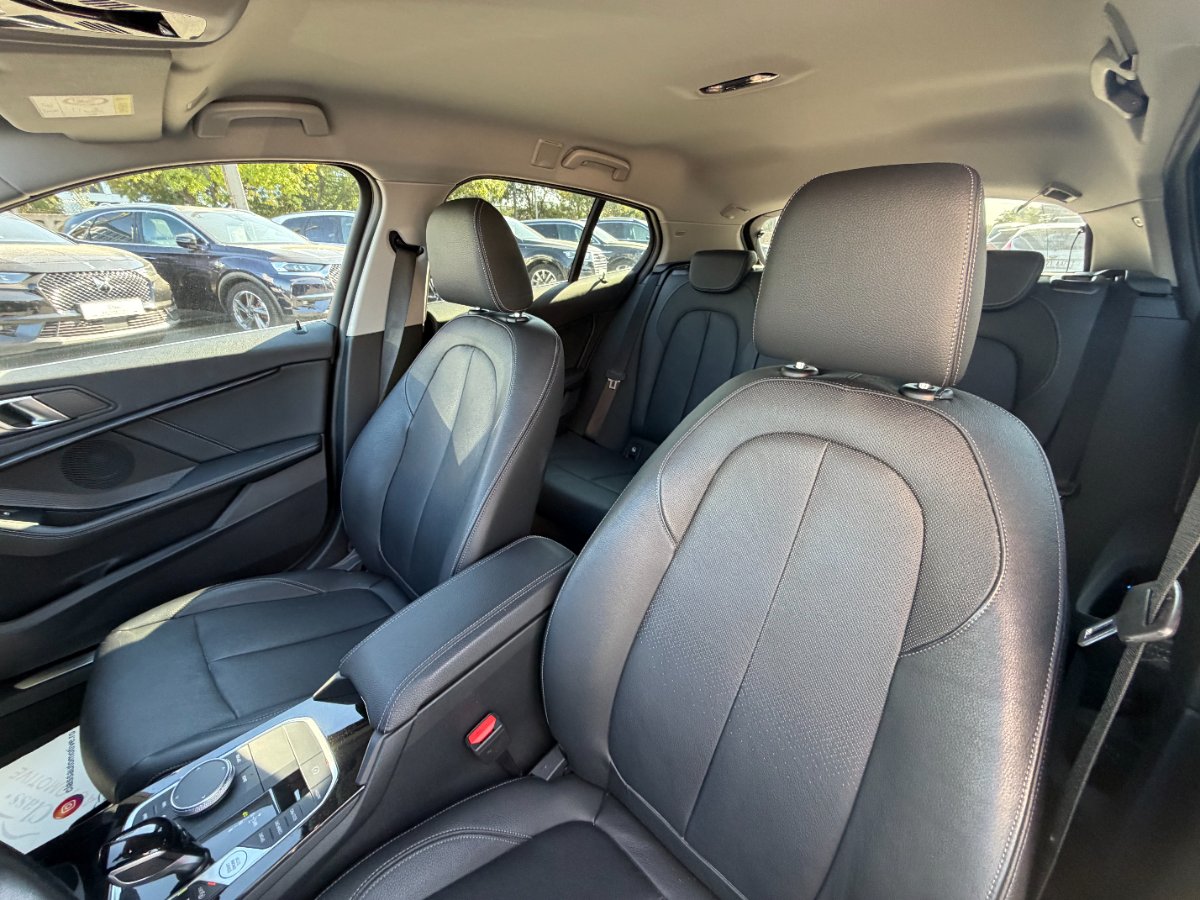 BMW Seria 1 2023 118i - foto 16