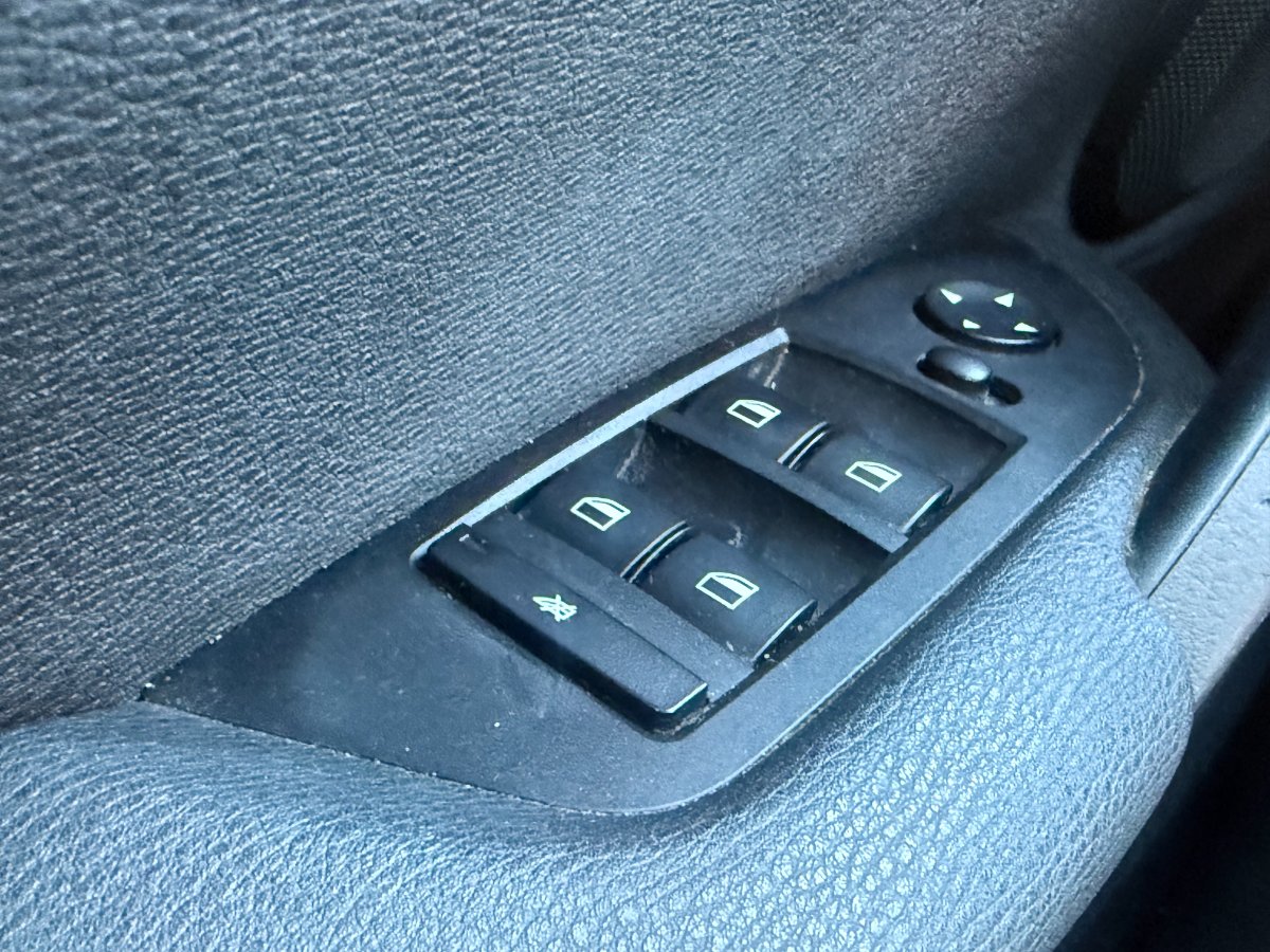 BMW X1 2015 xDrive18d - foto 14