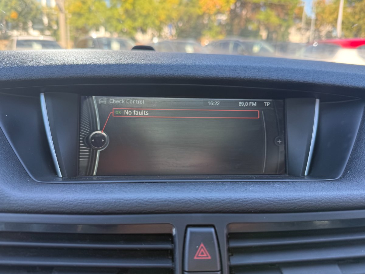 BMW X1 2015 xDrive18d - foto 13