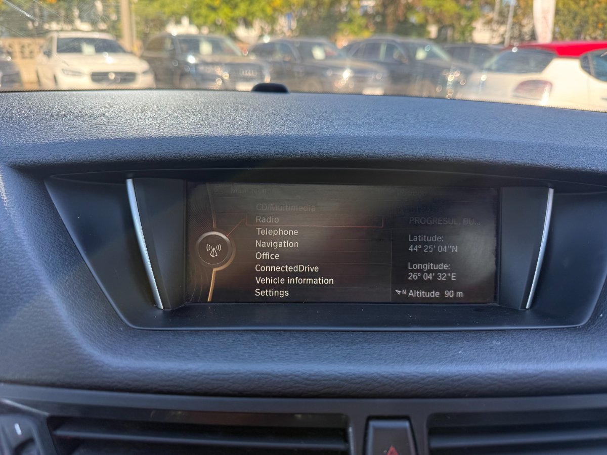 BMW X1 2015 xDrive18d - foto 9