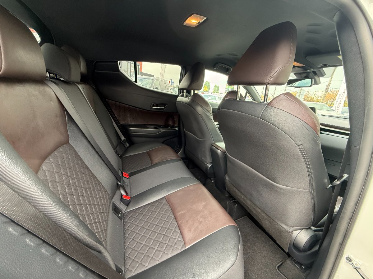 Toyota C-HR 2017 1.8 HSD 122 CP 4x2 CVT Style - foto 13