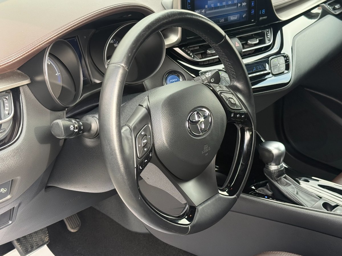 Toyota C-HR 2017 1.8 HSD 122 CP 4x2 CVT Style - foto 11