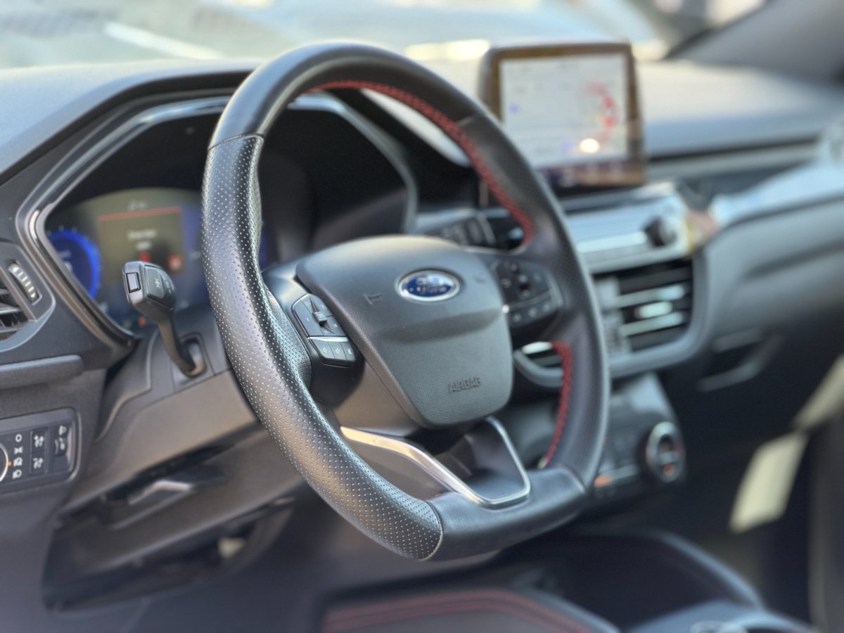 Ford Kuga 2022 2.5 Duratec FHEV AWD ST Line - foto 8