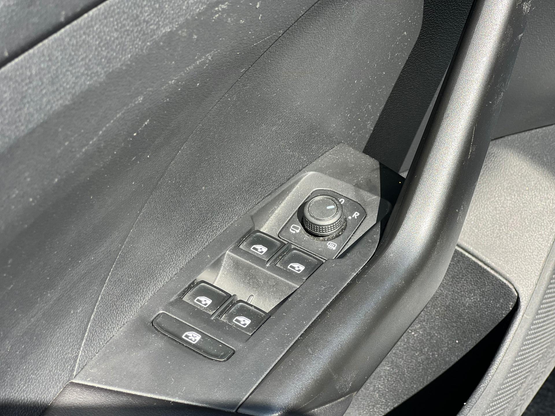 Volkswagen T-Cross 1.0 TSI DSG - foto 14