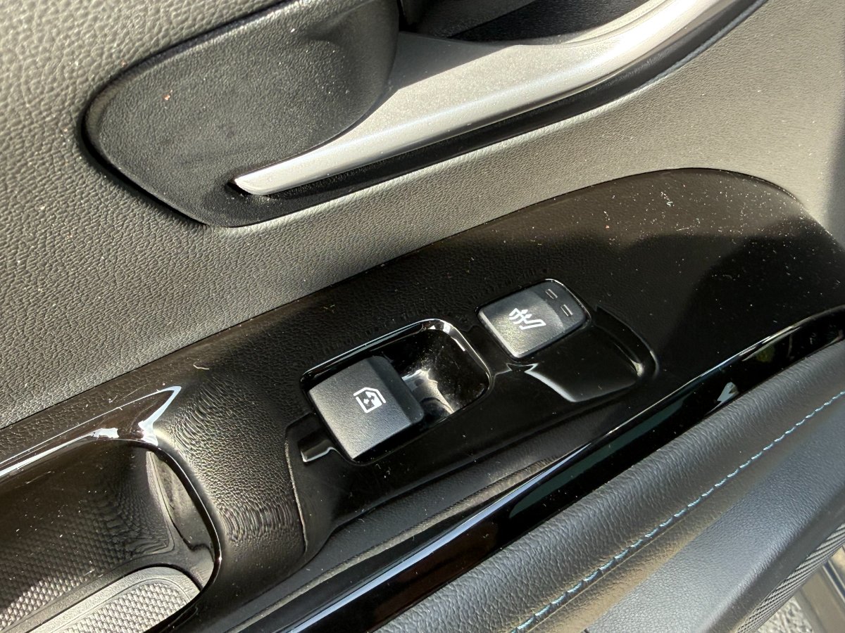 Hyundai TUCSON 2021 1.6 l 215 CP 4WD 6AT HEV Luxury - foto 16