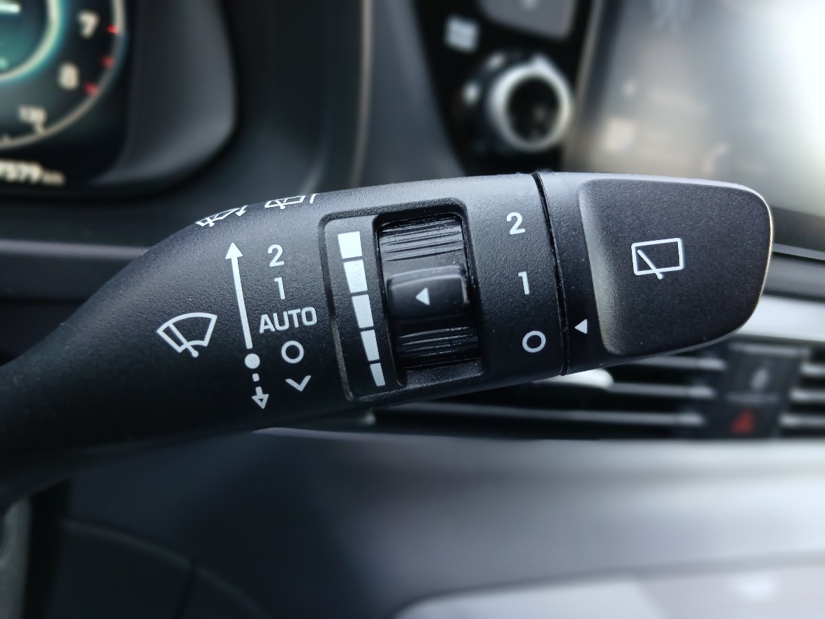Hyundai BAYON 2024 1.0 T-GDI M-Hybrid 100 CP 7DCT Led Line - foto 15