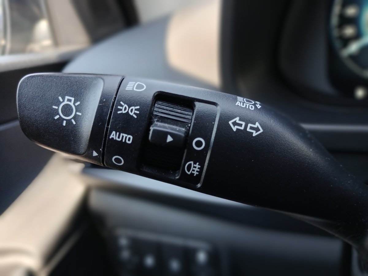 Hyundai BAYON 2024 1.0 T-GDI M-Hybrid 100 CP 7DCT Led Line - foto 11