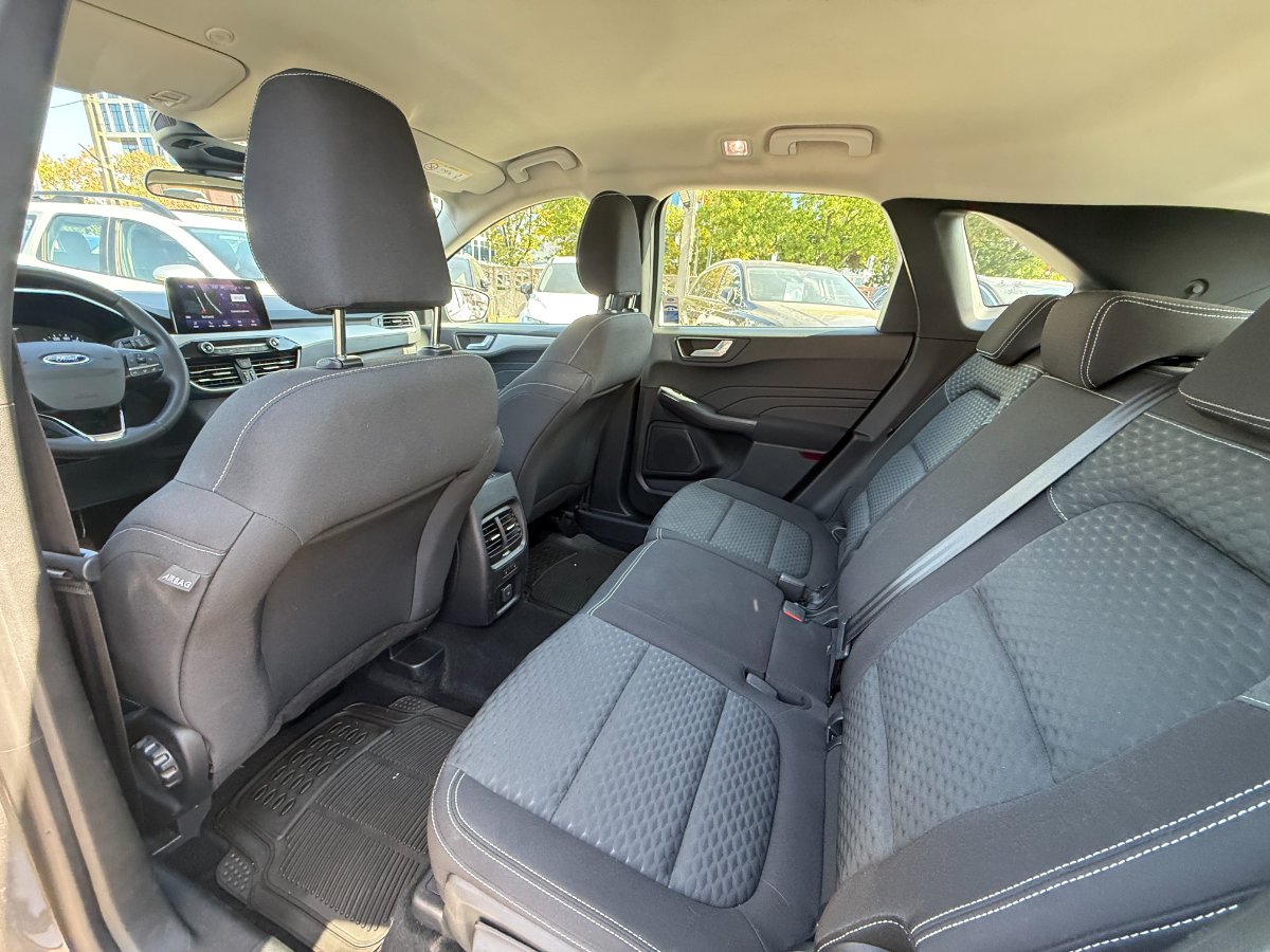 Ford Kuga 2022 1.5 EcoBlue A8 FWD Titanium - foto 13