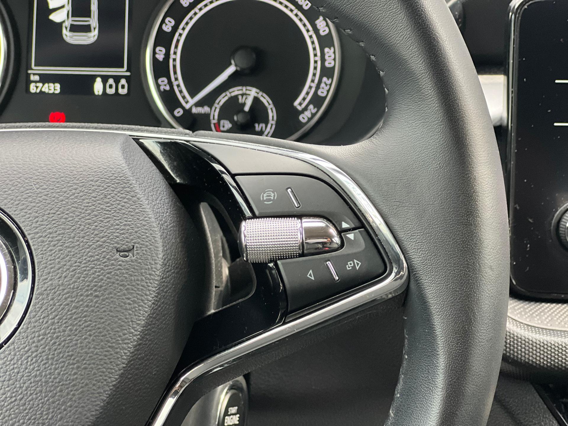 Skoda Fabia 2023 1.0 MPI 80 CP Essence - foto 22