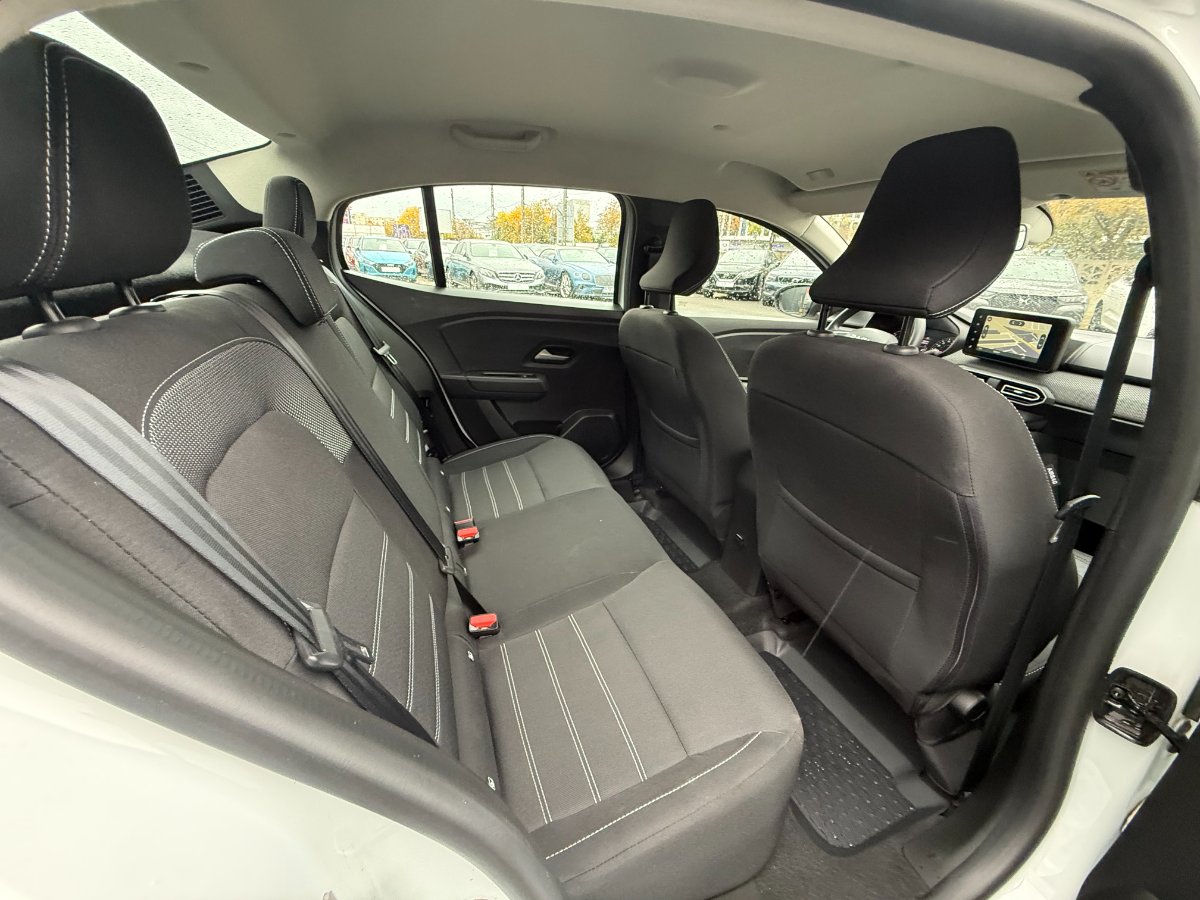 Dacia Logan 2023 TCe 90 MT6 Journey+ - foto 23