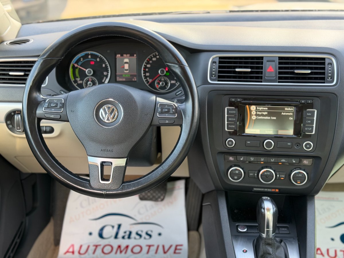 Volkswagen Jetta 2013 1.4 TSI Comfortline - foto 24