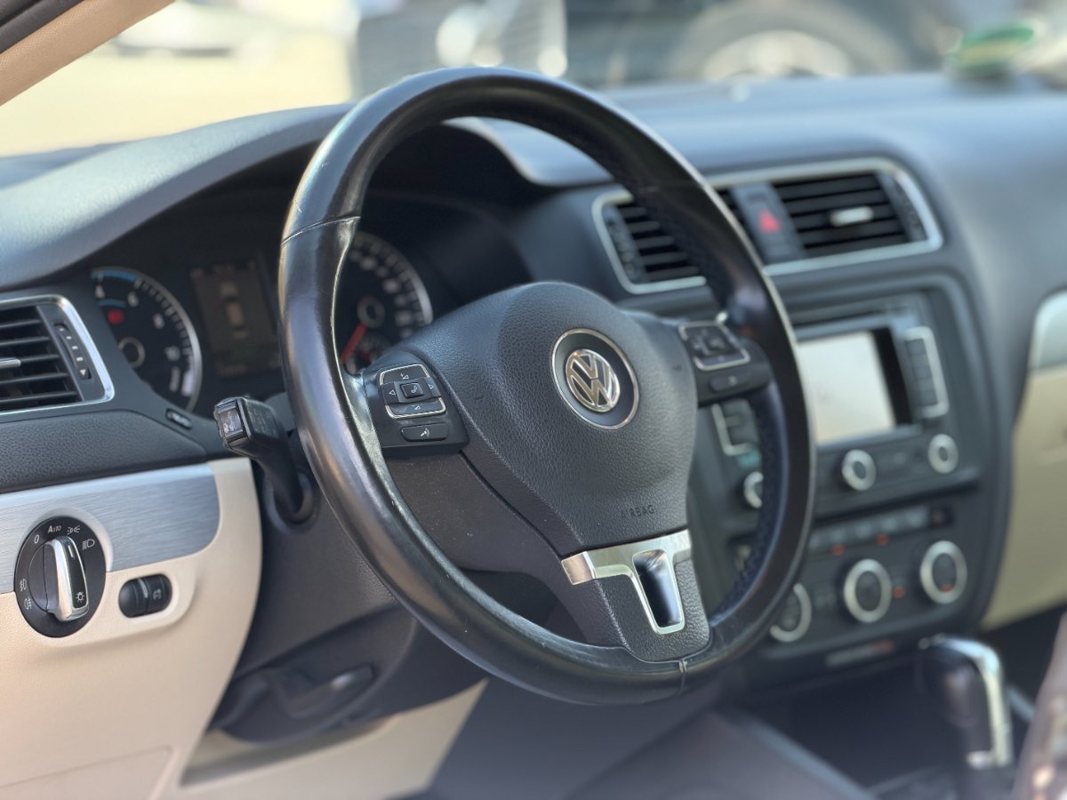 Volkswagen Jetta 2013 1.4 TSI Comfortline - foto 13