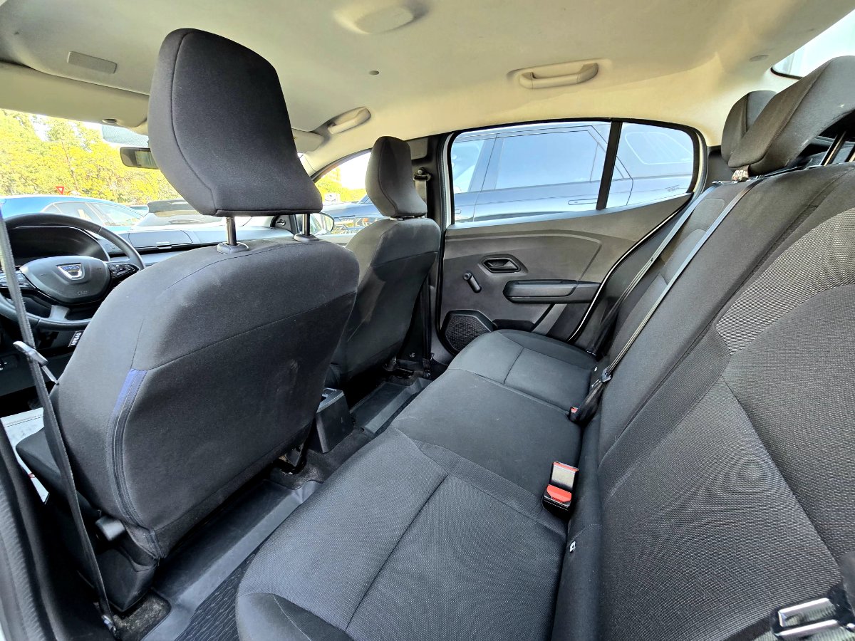 Dacia Logan 2021 TCe 90 MT6 Expression - foto 17