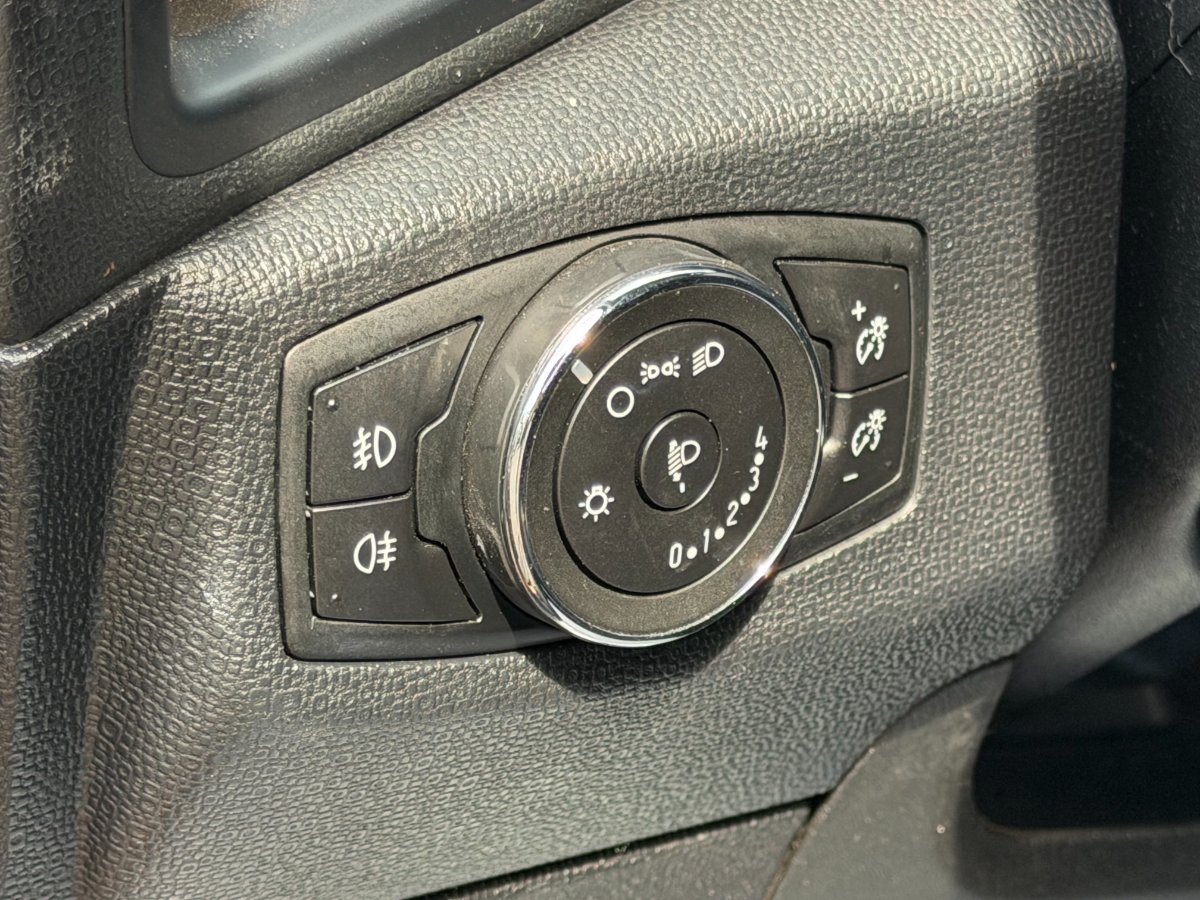 Ford EcoSport 2018 1.5 EcoBlue Titanium - foto 11