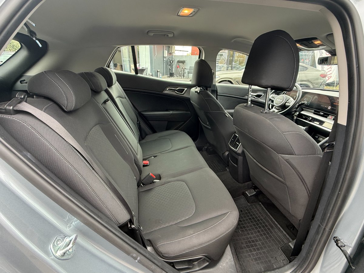 Kia Sportage 2025 1.6 T-GDI 7DCT HP 4x2 Style - foto 27