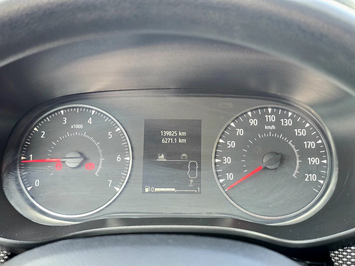 Dacia Logan 2021 TCe 90 MT6 Comfort - foto 13