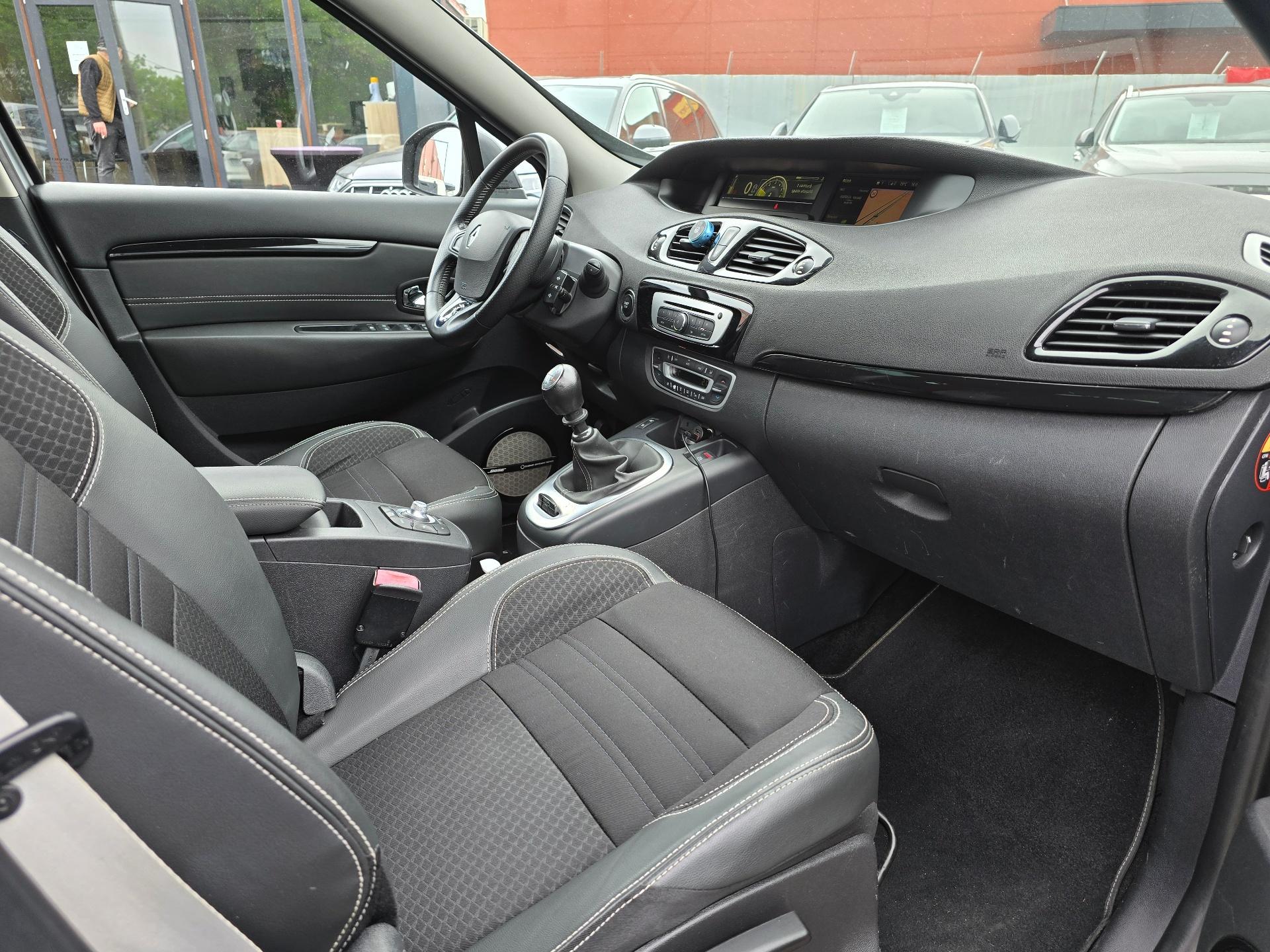 Renault Grand Scenic 2014 1.6 dCi Stop&Start Energy Privilege - foto 13
