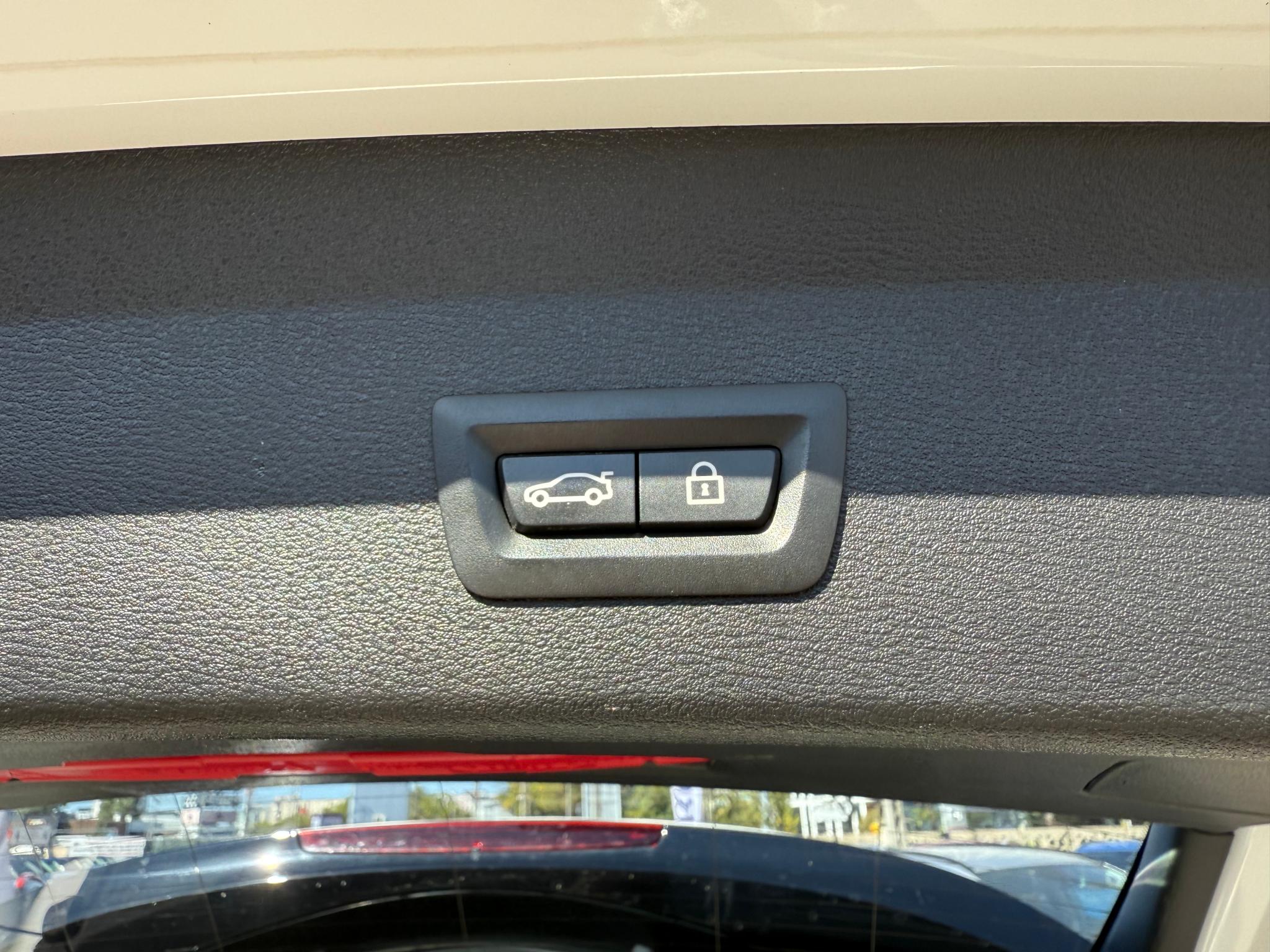 BMW X1 2017 sDrive18d AT - foto 39