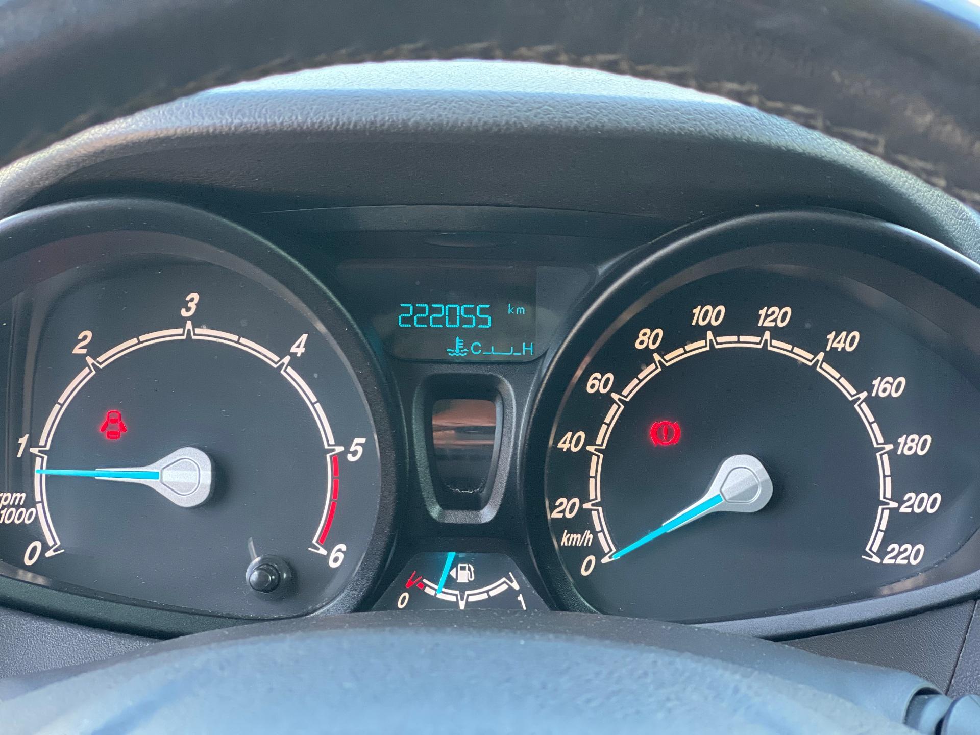 Ford Courier 2016 - foto 17