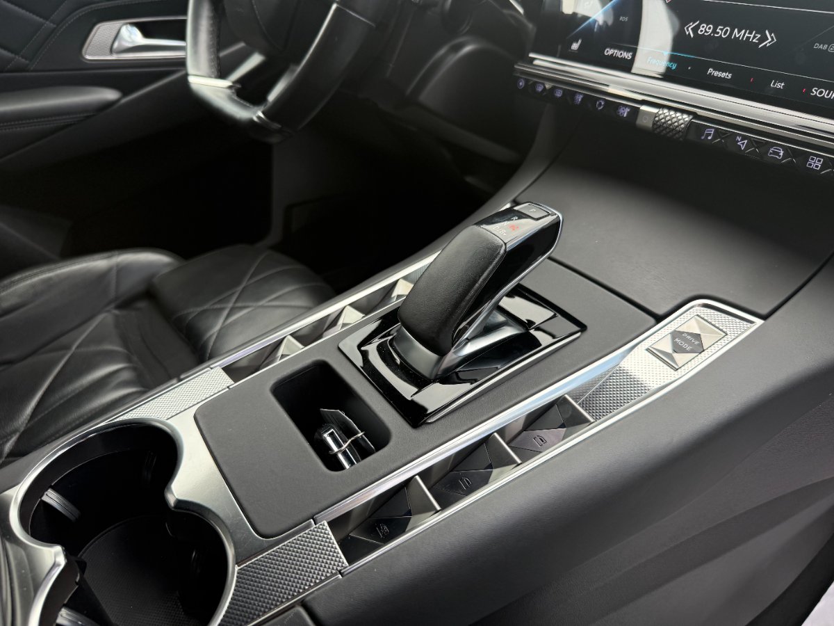 DS Automobiles DS7 Crossback 2022 1.6 PHeV FWD 225 EAT8 RIVOLI - foto 22