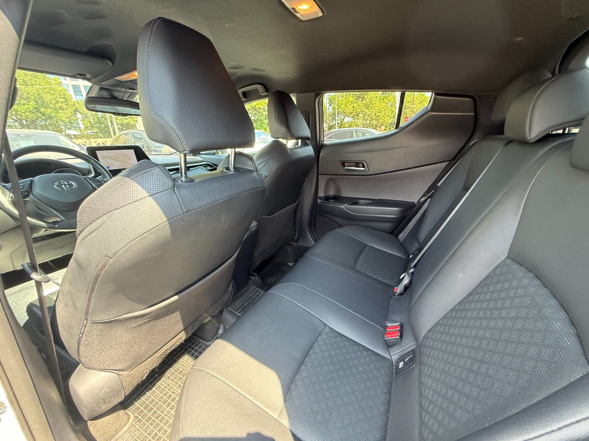 Toyota C-HR 2023 2.0 HSD 184 CP 4x2 CVT Classy Bi-Tone - foto 15