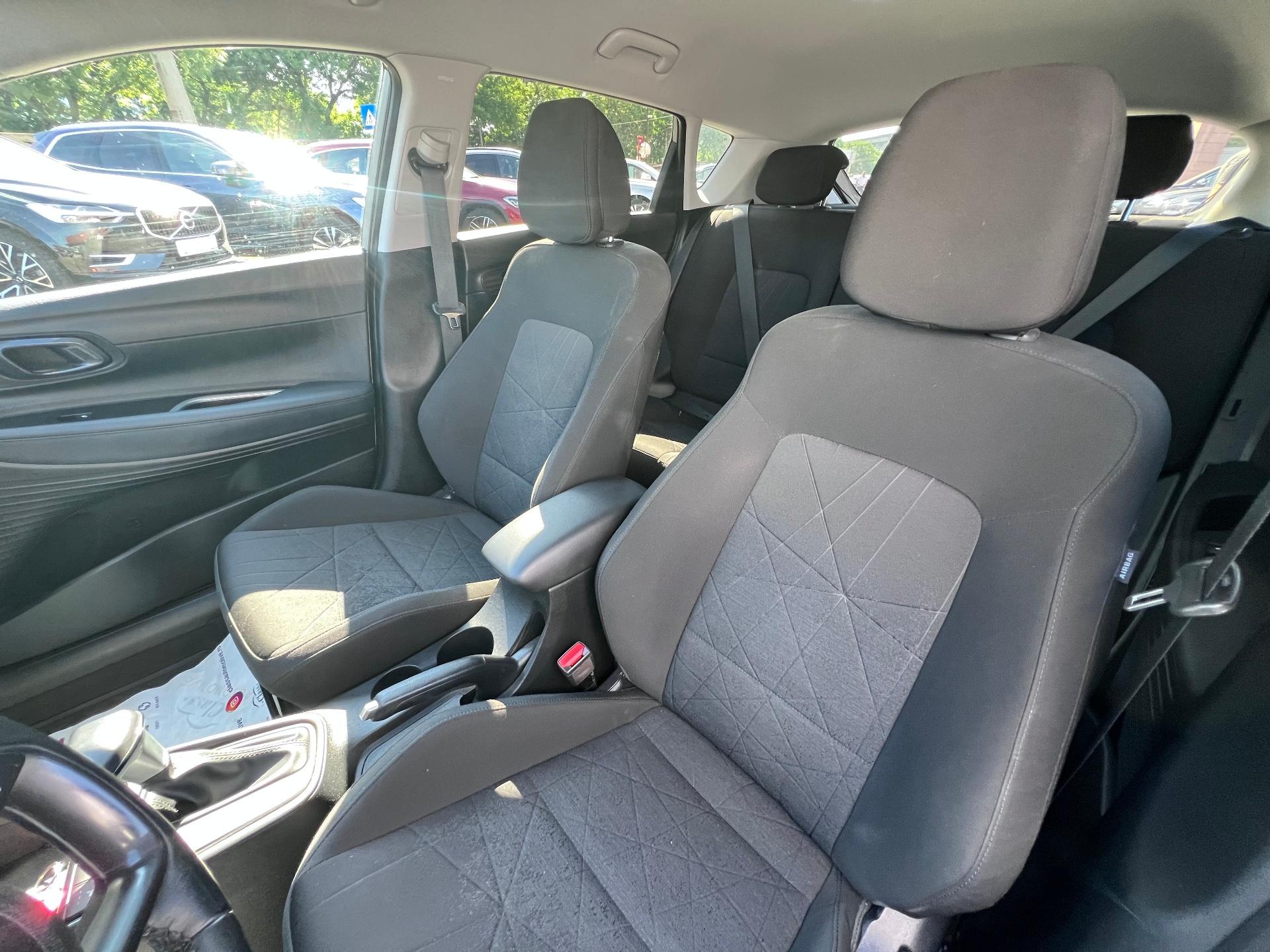 Hyundai BAYON 2023 1.0 T-GDI M-Hybrid 100 CP 7DCT Led Line - foto 8