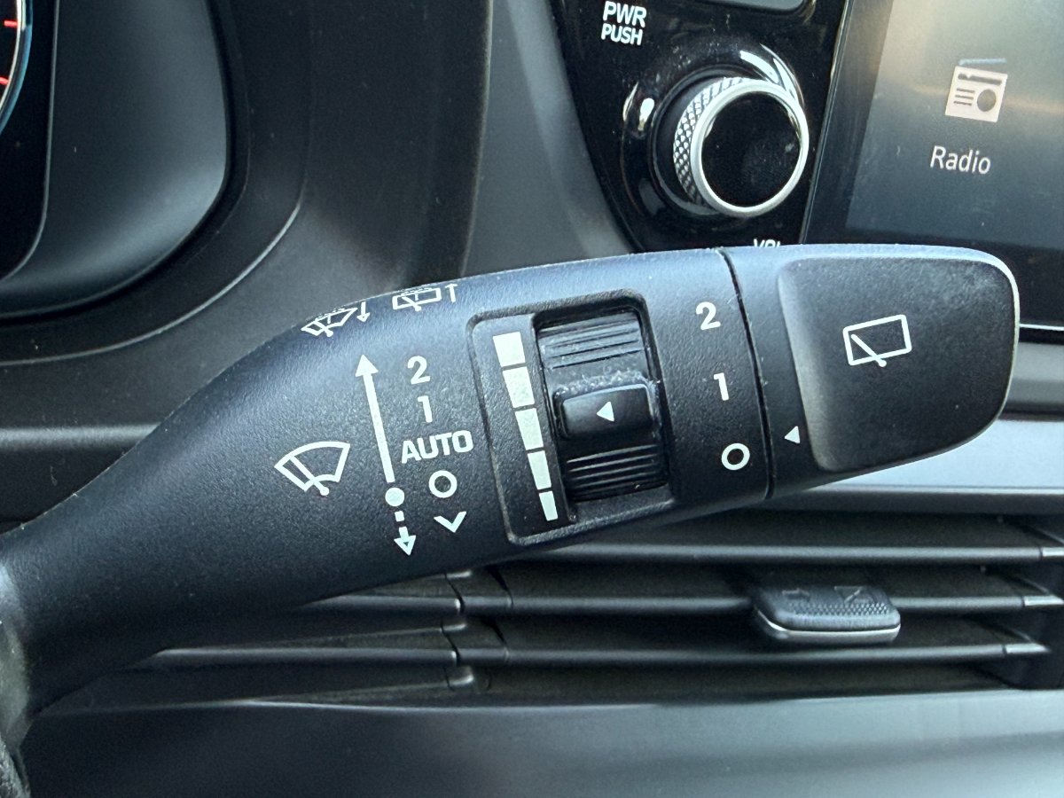 Hyundai BAYON 2021 1.0 T-GDI M-Hybrid 100 CP 7DCT Led Line - foto 28