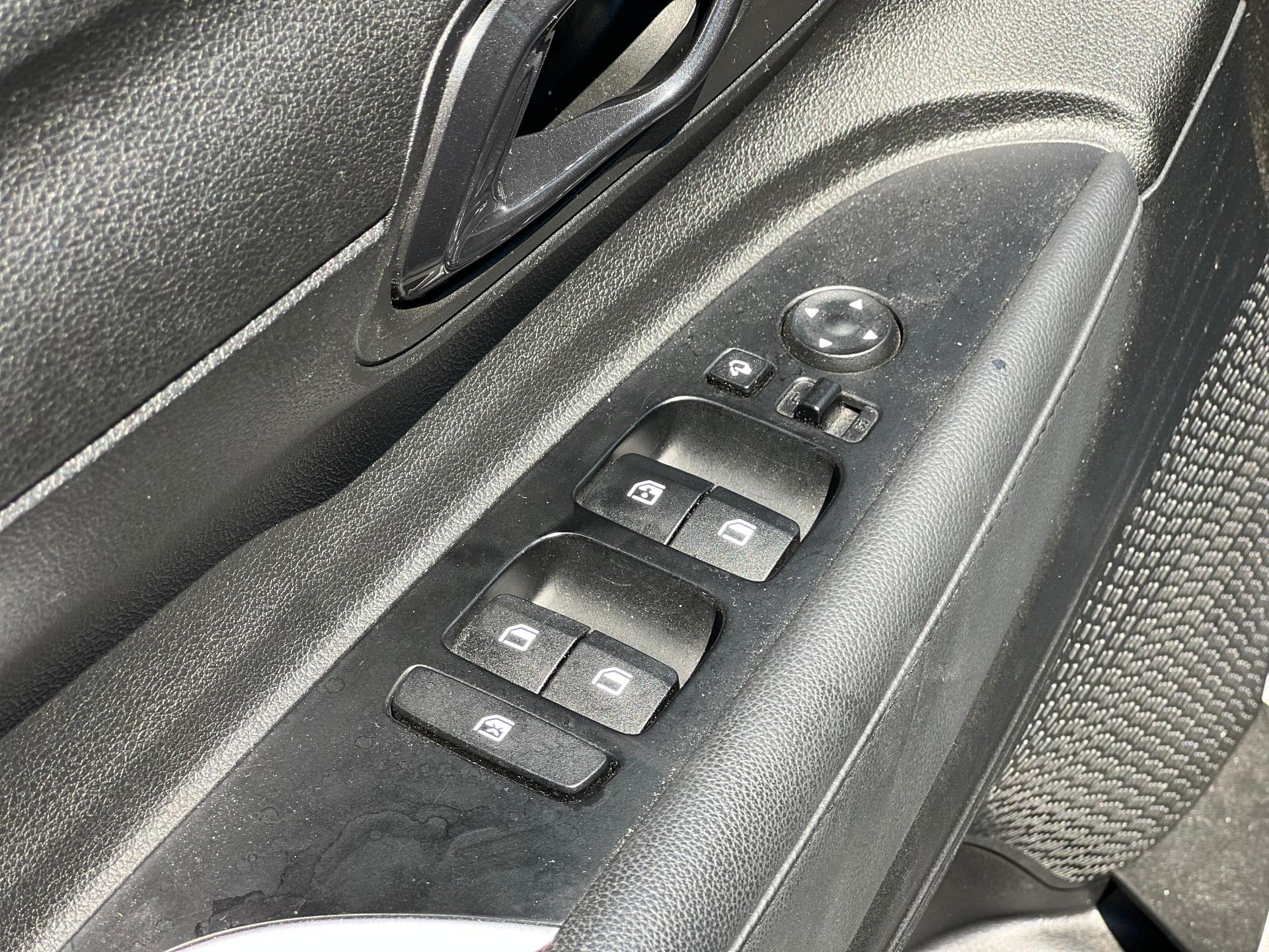 Hyundai BAYON 2021 1.0 T-GDI M-Hybrid 100 CP 7DCT Led Line - foto 9
