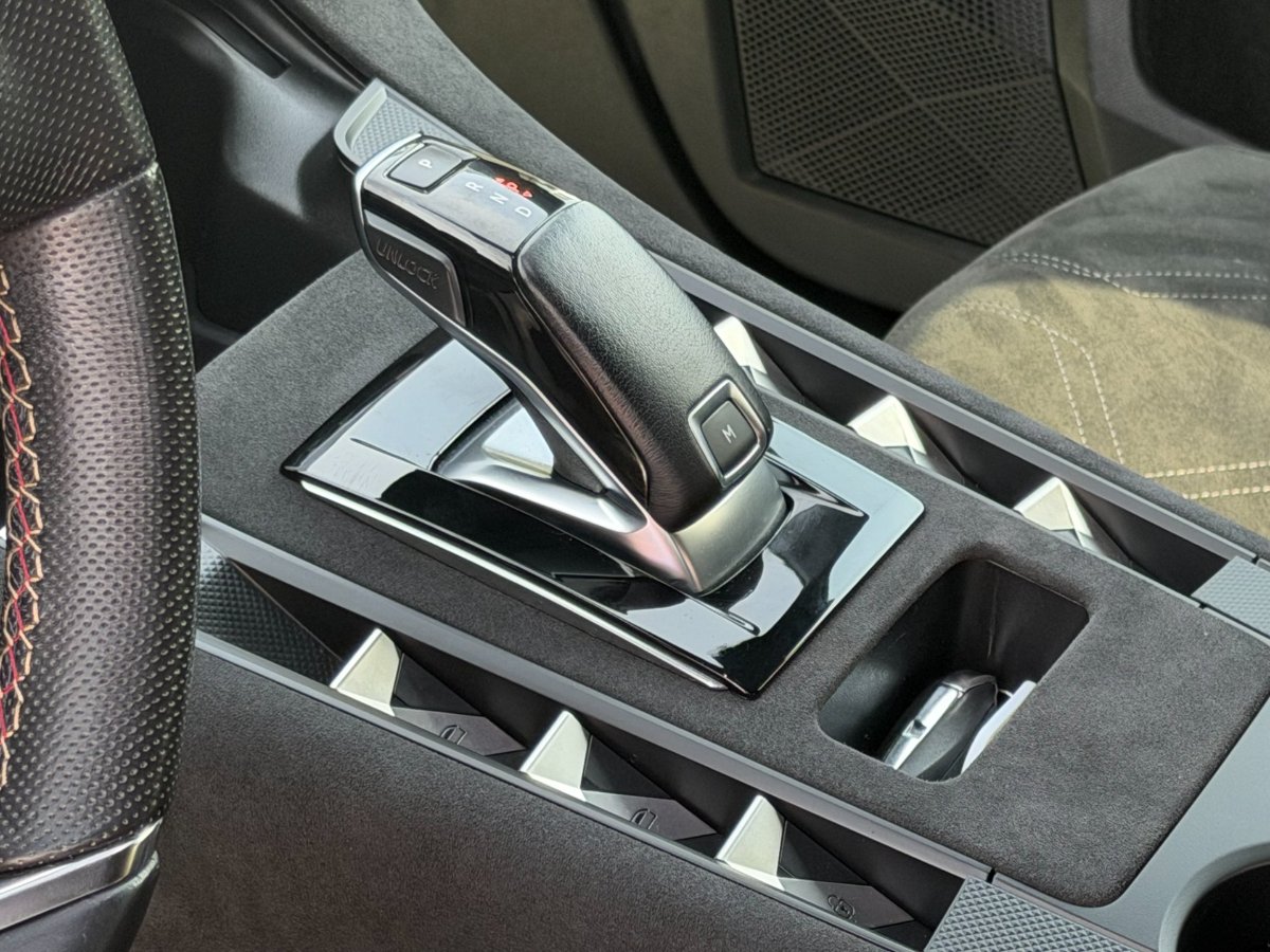 DS Automobiles PureTech 180 Aut. Performance Line + 2021 - foto 20