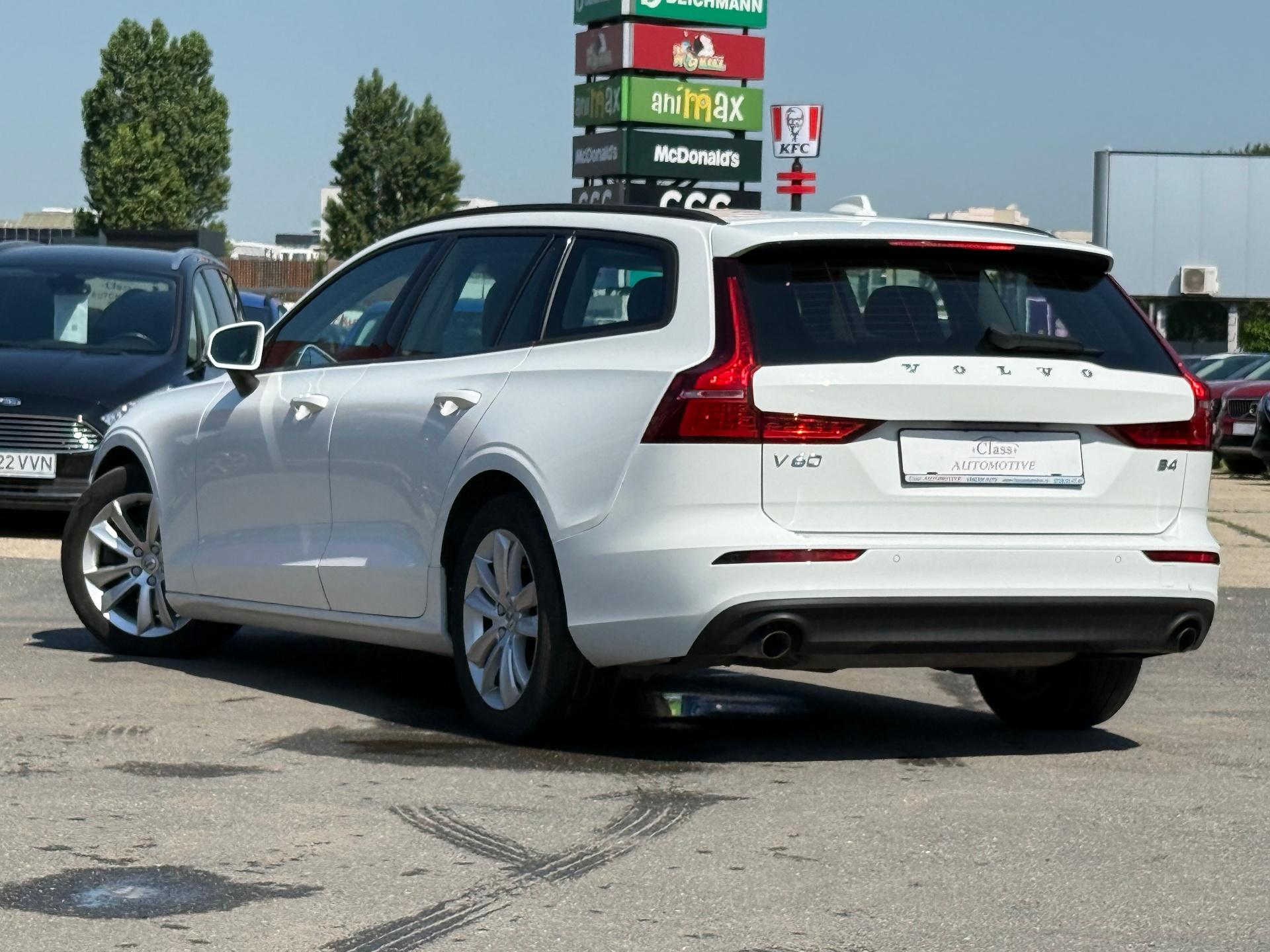 Volvo V60 2021 - foto 13