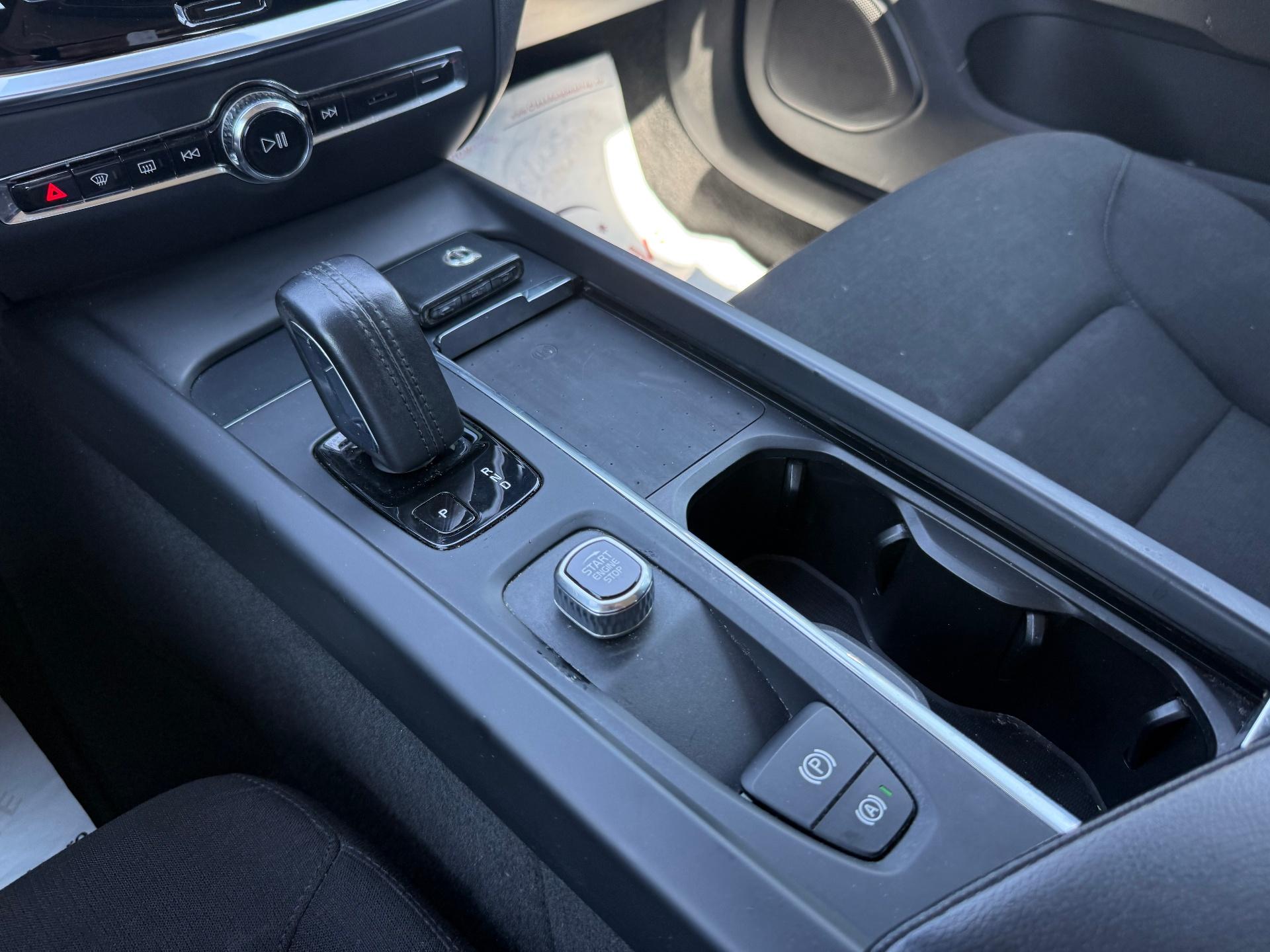 Volvo V60 2021 - foto 17