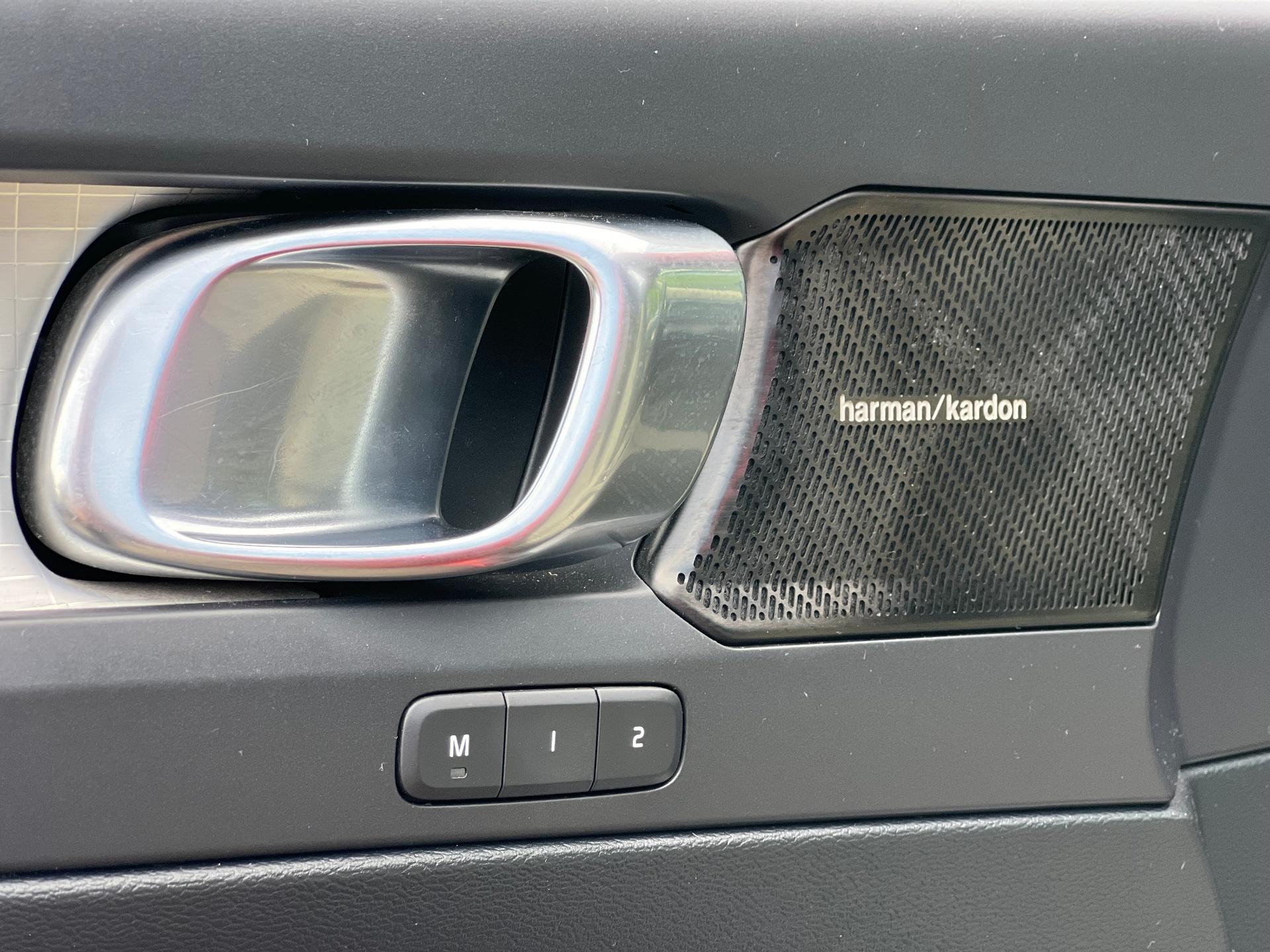 Volvo XC40 T5 Twin Engine 4WD - foto 11
