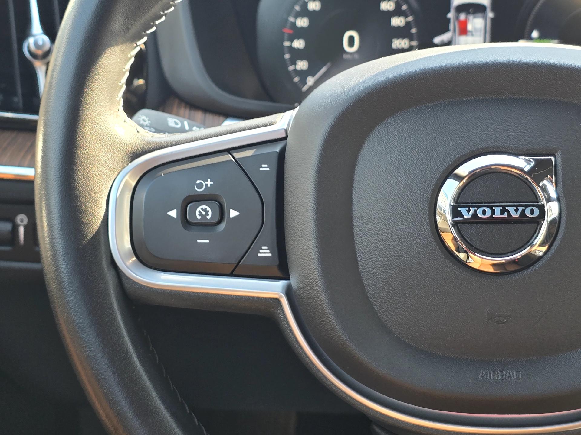 Volvo XC60 RECHARGE - INSCRIPTION T6 Hybrid AWD - Primul proprietar - foto 13