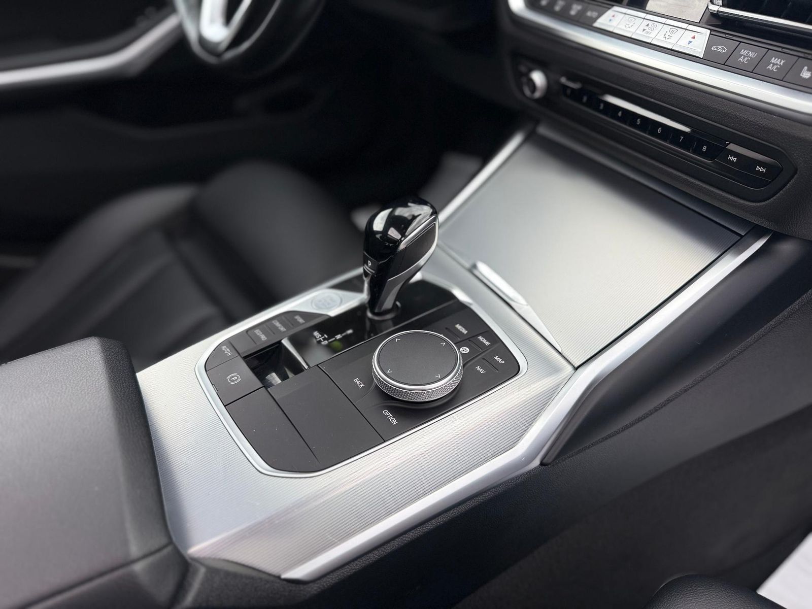 BMW Seria 3 2022 320d xDrive AT Luxury Line - foto 25