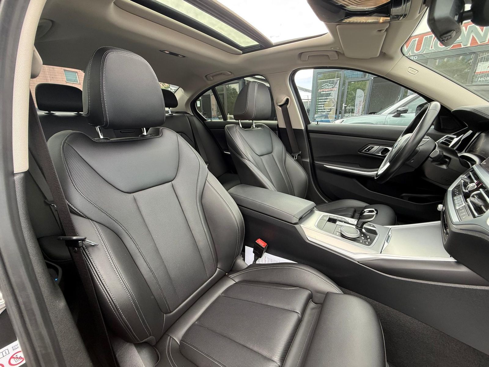 BMW Seria 3 2022 320d xDrive AT Luxury Line - foto 27