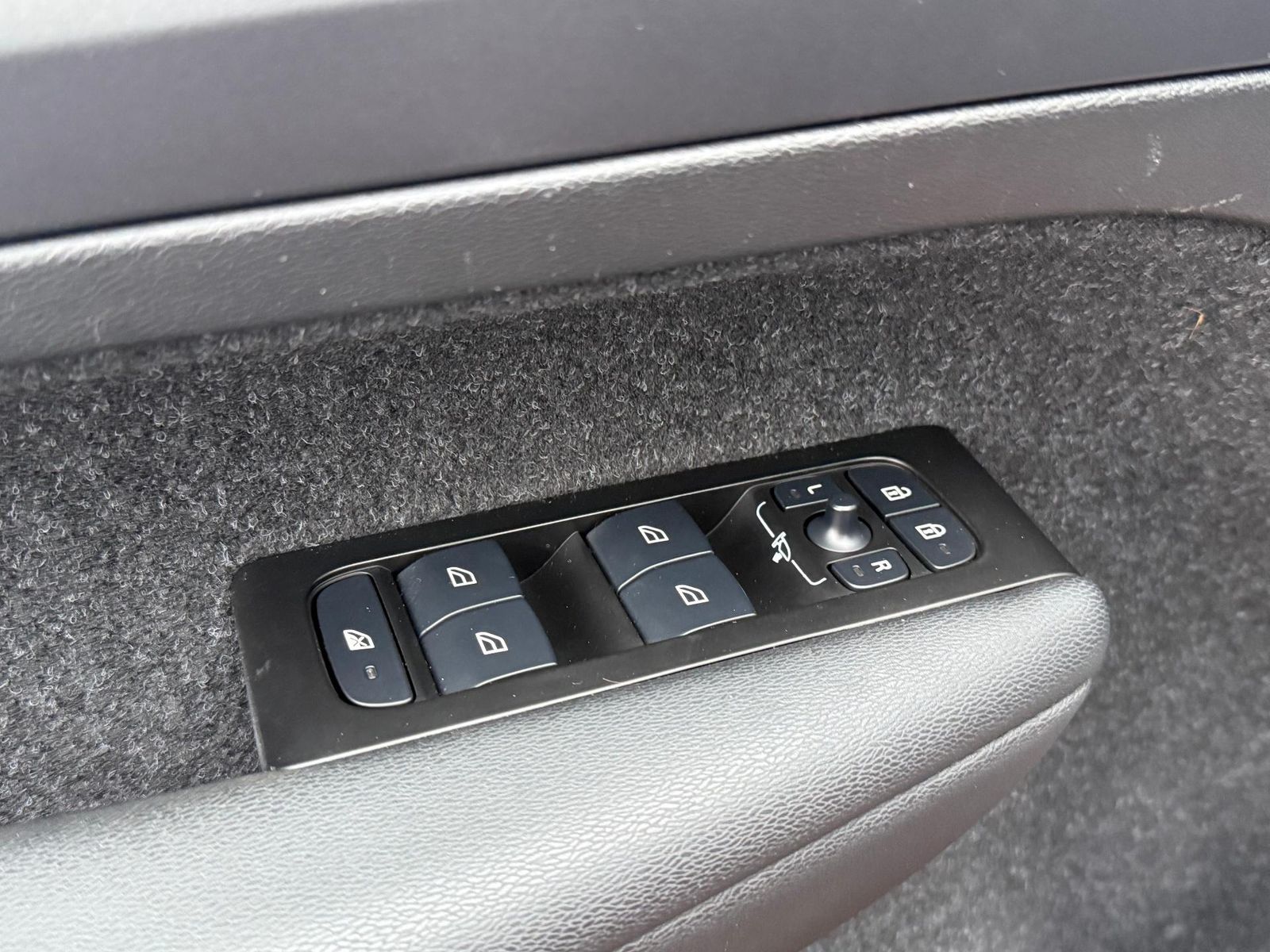 Volvo XC40 2021 - foto 17