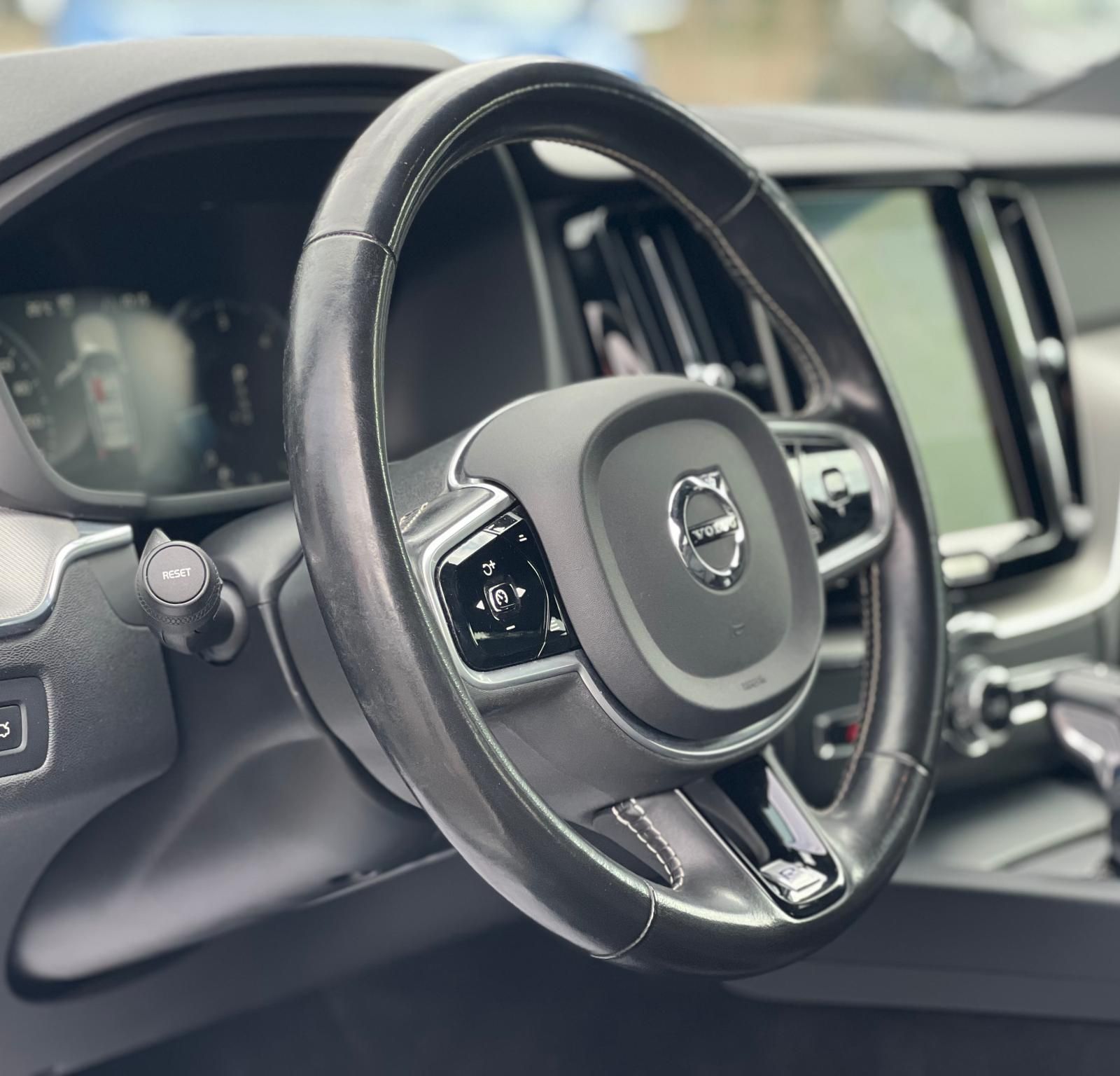 Volvo XC 60 2020 - foto 8